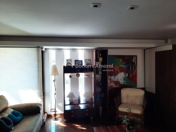 Imagem Esta casa térrea contemporânea oferece:
? Ambientes integrados com ótimo aconchego;
 ? Living amp...