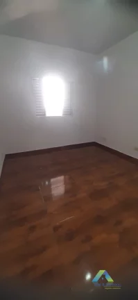 Imagem Excelente casa térrea com 100m² em 2 dormitórios e 1 vaga de garagem coberta com localização privilegiada próximo do Metrô Vila Prudente.