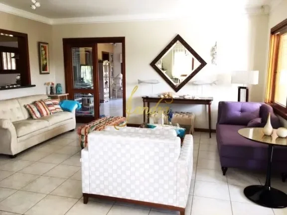 Imagem Casa térrea mobiliada e decorada em dois lotes, ótima localização