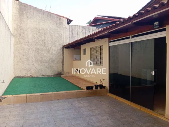 Imagem Casa com 3 dormitórios à venda, 240 m² por R$ 750.000,00 - Residencial Jardim Primavera - Itumbiara/GO