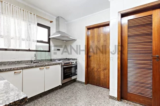 Imagem Apartamento de alto padrão no Jardim Paulista, São Paulo-SP: 3 quartos, 3 suítes, 3 salas, 4 banheiros, 4 vagas, 198m².