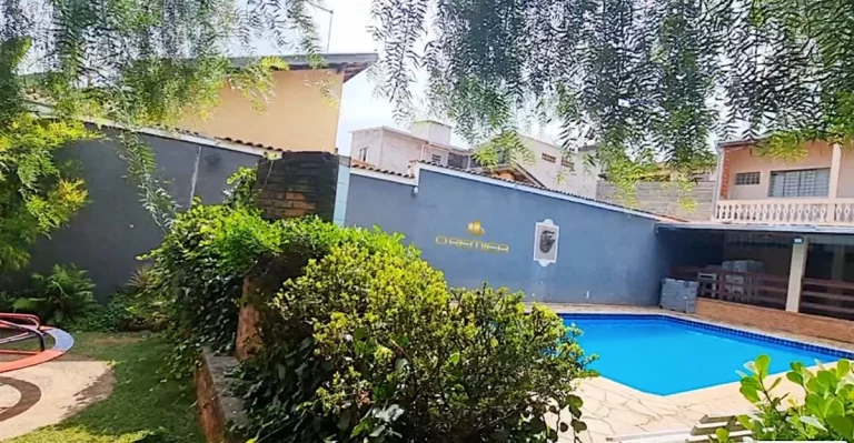 Imagem CHÁCARA A VENDA EM LOUVEIRA COM RENDIMENTO DE 0.62% - 2 PISCINAS E SALÃO PARA + 100 PESSOAS.