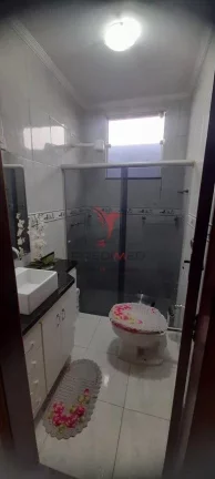 Imagem Vendo ou Troco Casa e Chacara