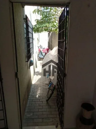 Imagem Casa duplex de 175m² á venda, com 4 quartos, localizado na encruzilhada, Recife - Pernambuco.