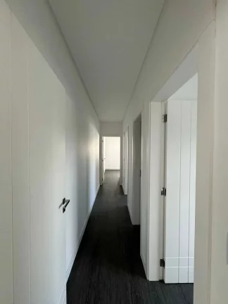 Imagem Casa em condomínio com 4 dormitórios e 4 vagas de garagem em Camboriú
