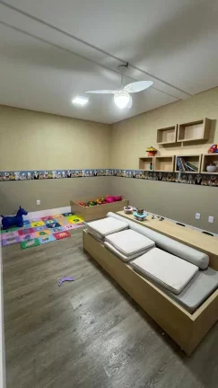 Imagem Apartamento mobiliado com 4 dormitórios sendo 4 suítes e 3 vagas de garagem em Itapema/SC
