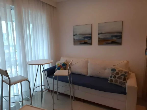 Imagem Apartamento com 2 dormitórios sendo 1 suíte e 1 vaga de garagem em Balneário Camboriú/SC