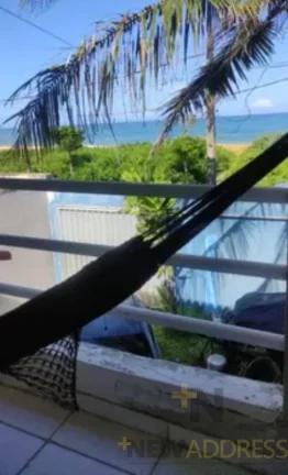 Imagem Casa ampla em 360m²: 2 pavimentos, 3 quartos, suíte, churrasqueira e fogão a lenha.