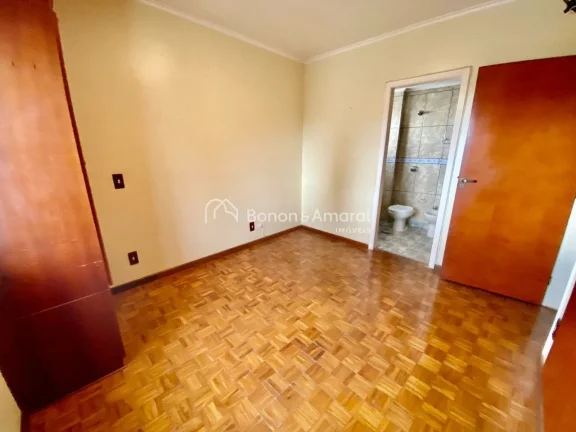 Imagem Amplo apartamento no Cambuí, próximo ao Centro de Campinas, com 118m².
Com 3 quartos + 1, sendo 1...