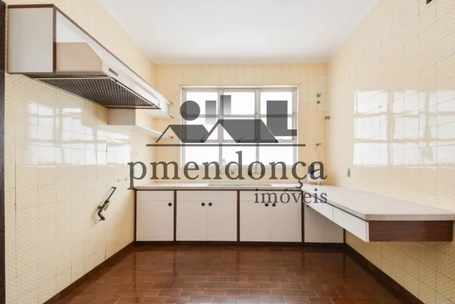 Imagem Apartamento na Rua Rio de Janeiro com 276 m², 4 quartos e 2 vagas em Higienópolis.