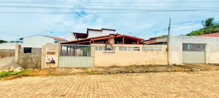 Imagem OPORTUNIDADE Casa de Praia com primeiro andar na Enseada de Búzios