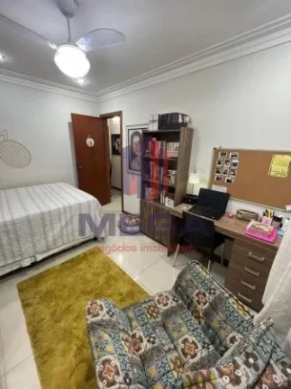 Imagem Casa com Excelente tamanho e na rua principal do comércio em Santa Inês, próximo a Glória!!!!