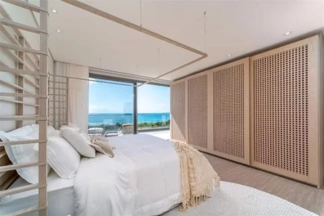 Imagem VENDE-SE MANSÃO DE LUXO NA PRAIA DO ESTALEIRO