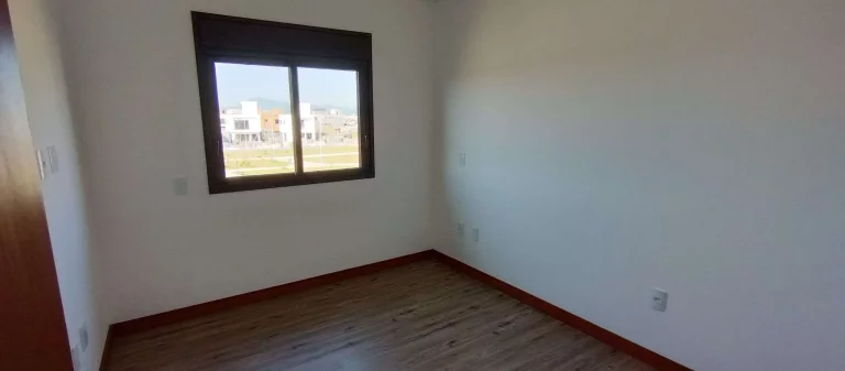 Imagem Casa à Venda, Lindo Sobrado Geminado, 03 Suítes, 163 m2, Financiável, no Jardim Campeche, Florianópolis/SC