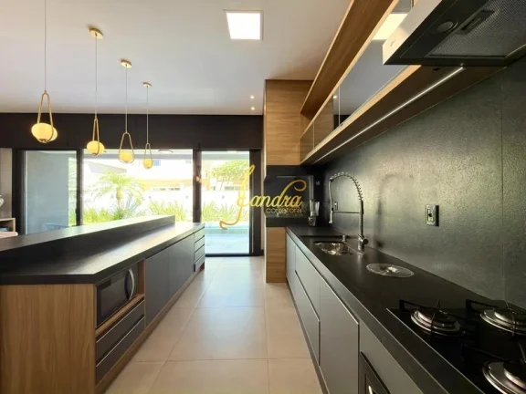 Imagem Casa no Velas da Marina com amplas 4 suítes, piscina em concreto