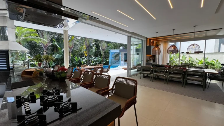 Imagem Imperdível: Casa à venda em Riviera de São Lourenço Módulo 24! 7 quartos, 7 suítes, 3 salas, 4 vagas e 500m² de área.