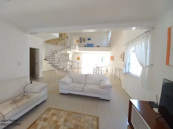 Imagem Casa com 4 suítes a 100 m da praia em condomínio de Luxo em Peruíbe.
