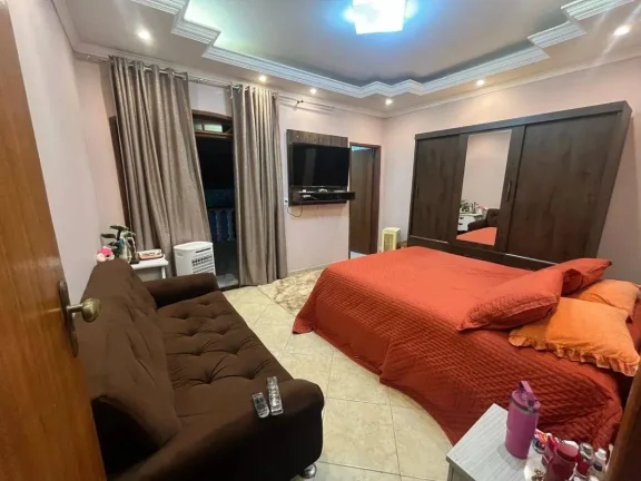 Imagem Ótima Oportunidade: Casa Espaçosa com 4 quartos no bairro Nova Suíça
