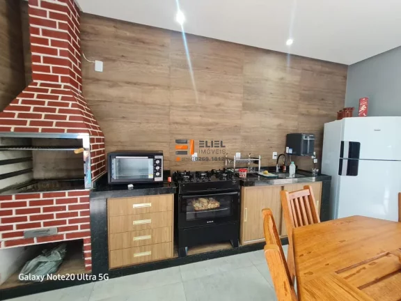 Imagem Imperdível! Casa à venda em Salinópolis-PA, 4 quartos, 4 suítes, 3 salas, 6 banheiros, 2 vagas de garagem, 272 m². Confira já!