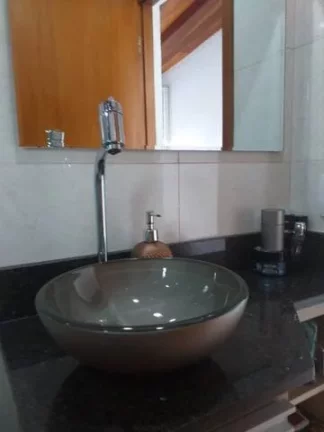Imagem Cobertura Sem Condomínio com 105 m² 2 Dormitórios 1 Vaga de Garagem