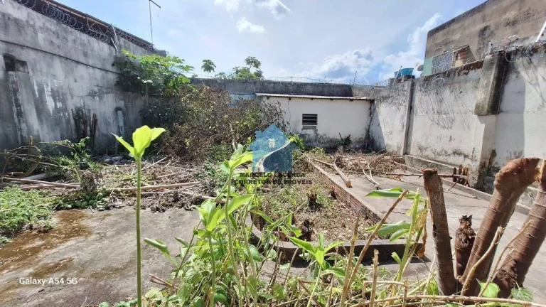 Imagem CASA NA AVENIDA CONSTANTINO NERY - CENTRO