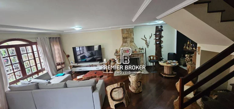 Imagem Casa com 5 dormitórios à venda, 100 m² por R$ 850.000,00 - Alto - Teresópolis/RJ
