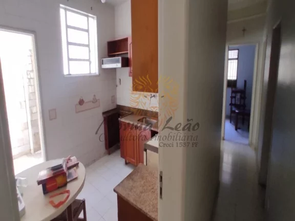 Imagem Casa à Venda na Atalaia: 4 Quartos, 3 Suítes, 2 Salas, 6 Banheiros, 3 Vagas de Garagem. Próximo a Orla da Atalaia.