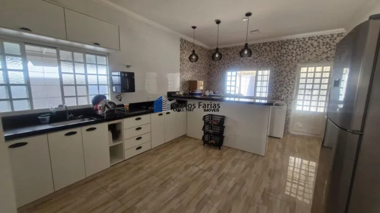 Imagem Casa em Condomínio para Venda em Brasília, Setor Habitacional Jardim Botânico, 3 dormitórios, 1 suíte, 3 banheiros, 4 vagas