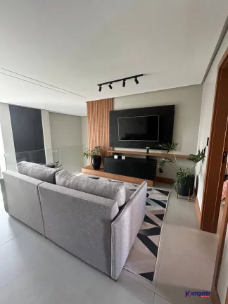 Imagem VENDO CASA LUXUOSA CASA DE 4 SUÍTES COM PISCINA E ÁREA GOURMET PARA VENDA