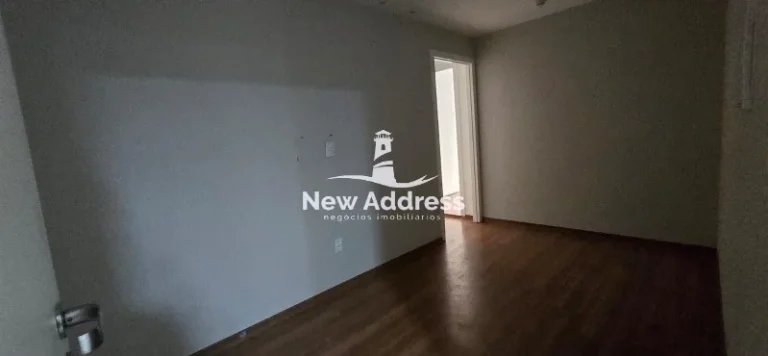 Imagem Sala comercial pronta com piso e banheiro, 34,80m². e vaga de garagem à venda no coração da Praia da Costa - Vila Velha