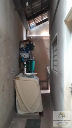 Imagem Casa para Venda em Aparecida de Goiânia, Vila Brasília, 3 dormitórios, 1 suíte, 2 banheiros, 5 vagas
