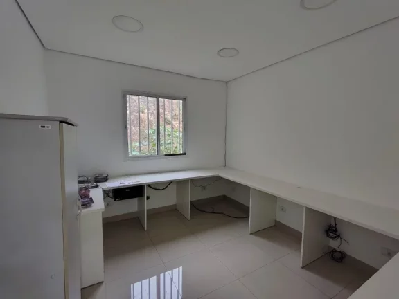 Imagem Loja Comercial de Alto Padrão para Locação em São Caetano do Sul - Bairro Santa Maria - 169m² - 4 Banheiros - 6 Vagas de Garagem