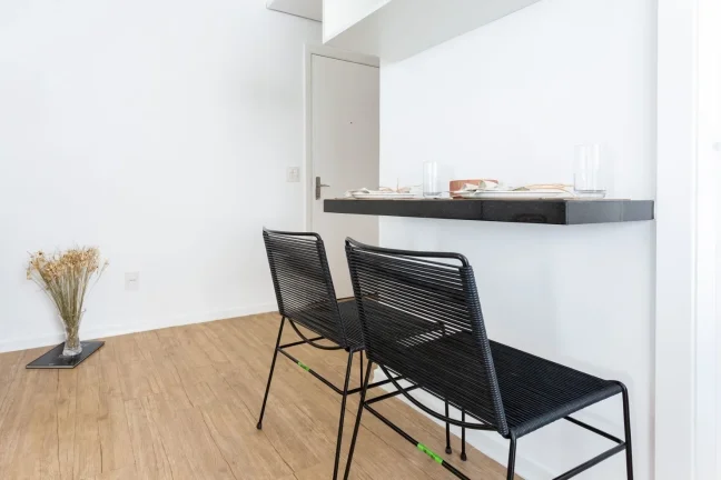 Imagem Apartamento 31M² Reformado, 1Q, 1 Banheiro, 1 Vaga, Piscina, Piscina Aquecida, Academia, Churrasqueira, Quadra, Salão de Festas e Jogos, Playground.