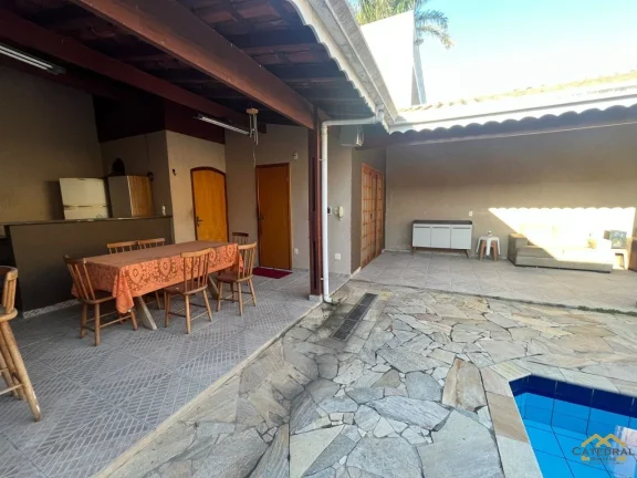 Imagem Locação de casa comercial ou residencial com 3 quartos (1 Suíte) 2 vagas e piscina - Vila Arens - Jundiaí/SP