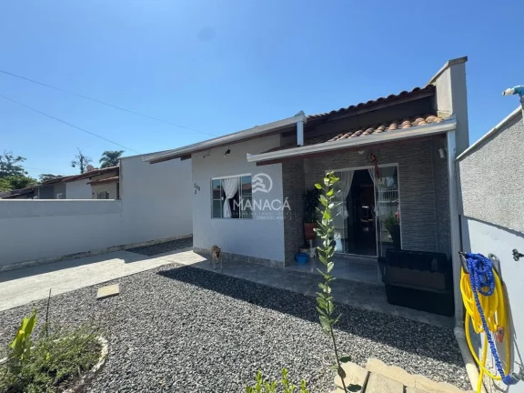 Imagem Casa 2 quartos sendo 1 Suíte e Sala bem Ampla