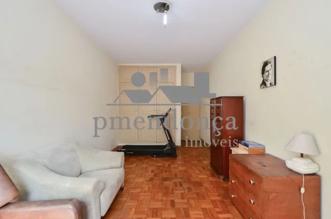 Imagem Apartamento de 141m² em Pinheiros para reforma, 3 quartos e 1 vaga.