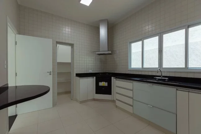 Imagem Casa com 4 dormitórios à venda no Alphaville Campinas/SP