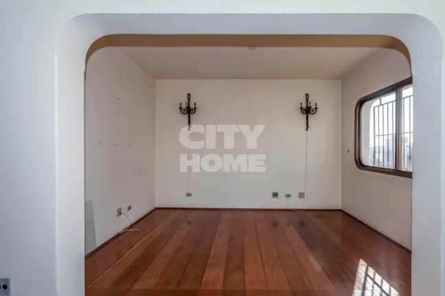 Imagem Ótimo apartamento com 301m² no Campo Belo, um por andar. Amplo living com varanda, home theather, ...