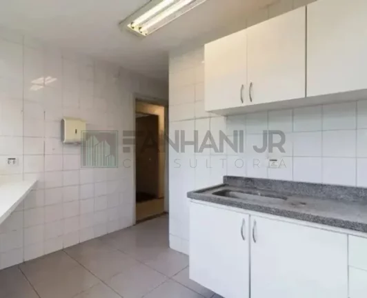 Imagem Casa Comercial para Locação no Jardim Europa, São Paulo-SP: 6 Salas, 4 Banheiros, 10 Vagas de Garagem, 1.003m² de Área.