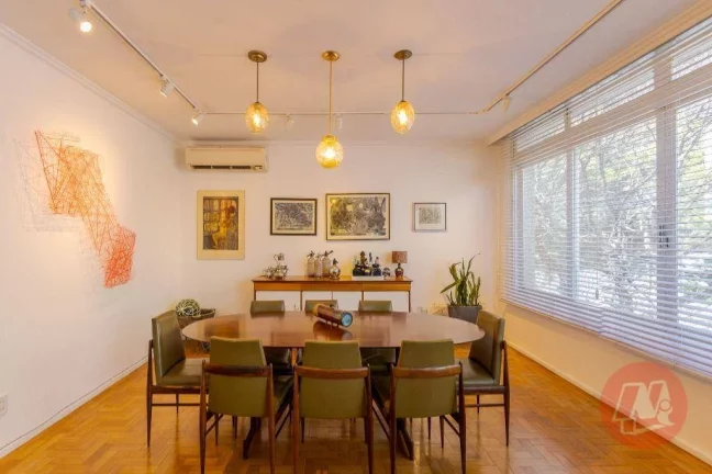 Imagem No Moinhos de Vento, 175 m² privativos, 3 dormitórios e suíte.