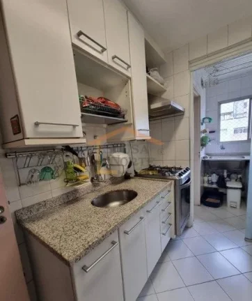 Imagem Apartamento com 82m², distribuído em 3 dormitórios, sendo 1 suíte, todos com armários. Possui s...