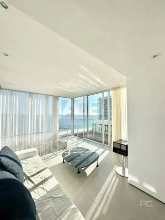 Imagem Cobertura à venda em Ipanema, 340m2 com 3 suítes, 2 vagas e Vista Mar!