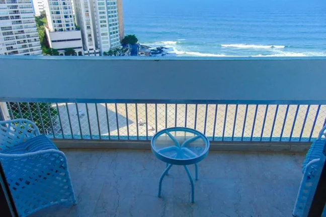 Imagem Apartamento com 4 dormitórios à venda, 160 m² por R$ 1.550.000,00 - Pitangueiras - Guarujá/SP