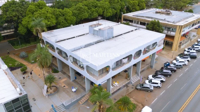 Excelente oportunidade para adquirir uma sala comercial na Asa Norte, Brasília. Com uma área total...
