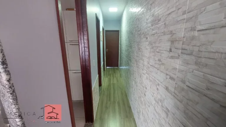 Imagem Casa à Venda - Próx. à Praia, Totalmente Reformada!