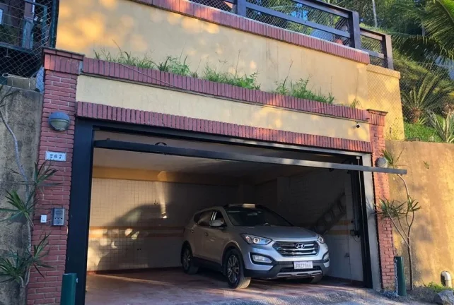 Imagem Sobrado à venda, 500 m² por R$ 3.710.000,00 - Barra da Lagoa - Ubatuba/SP