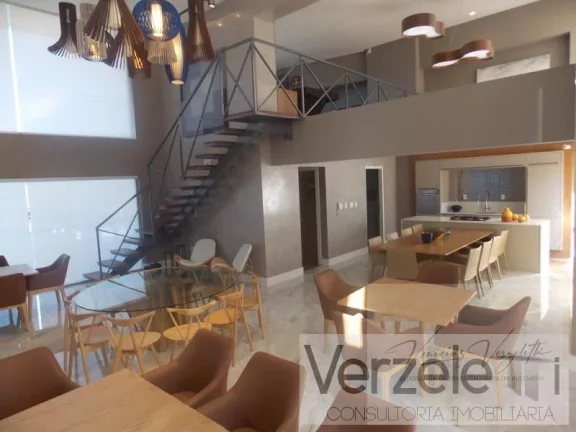 Imagem Apartamento 4 ou + dormitórios para Venda em Balneário Camboriú / SC no bairro Centro