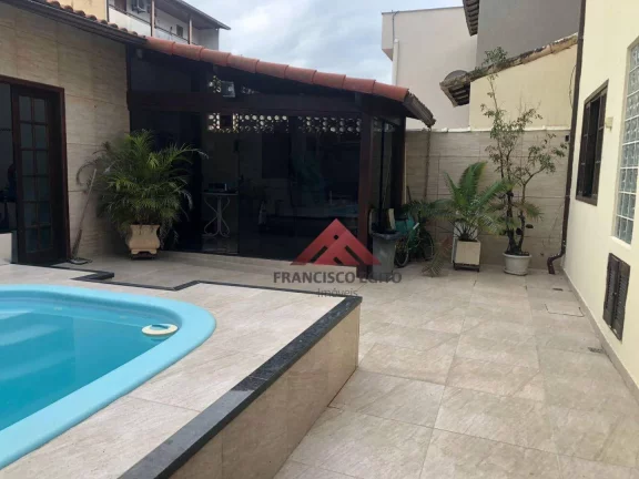 Imagem Casa com 2 dormitórios à venda, 195 m² por R$ 450.000,00 - Tribobó - São Gonçalo/RJ