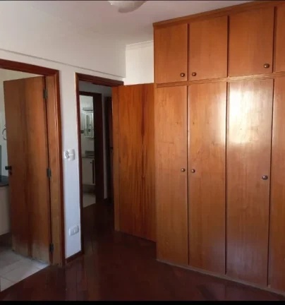 Imagem Apartamento - Centro - com 117 m2, com 03 dormitórios, comae, sendo uma suíte, ampla sala para 02 ...