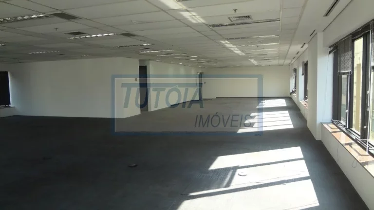 Imagem CONJUNTO COMERCIAL PARA LOCAÇAO